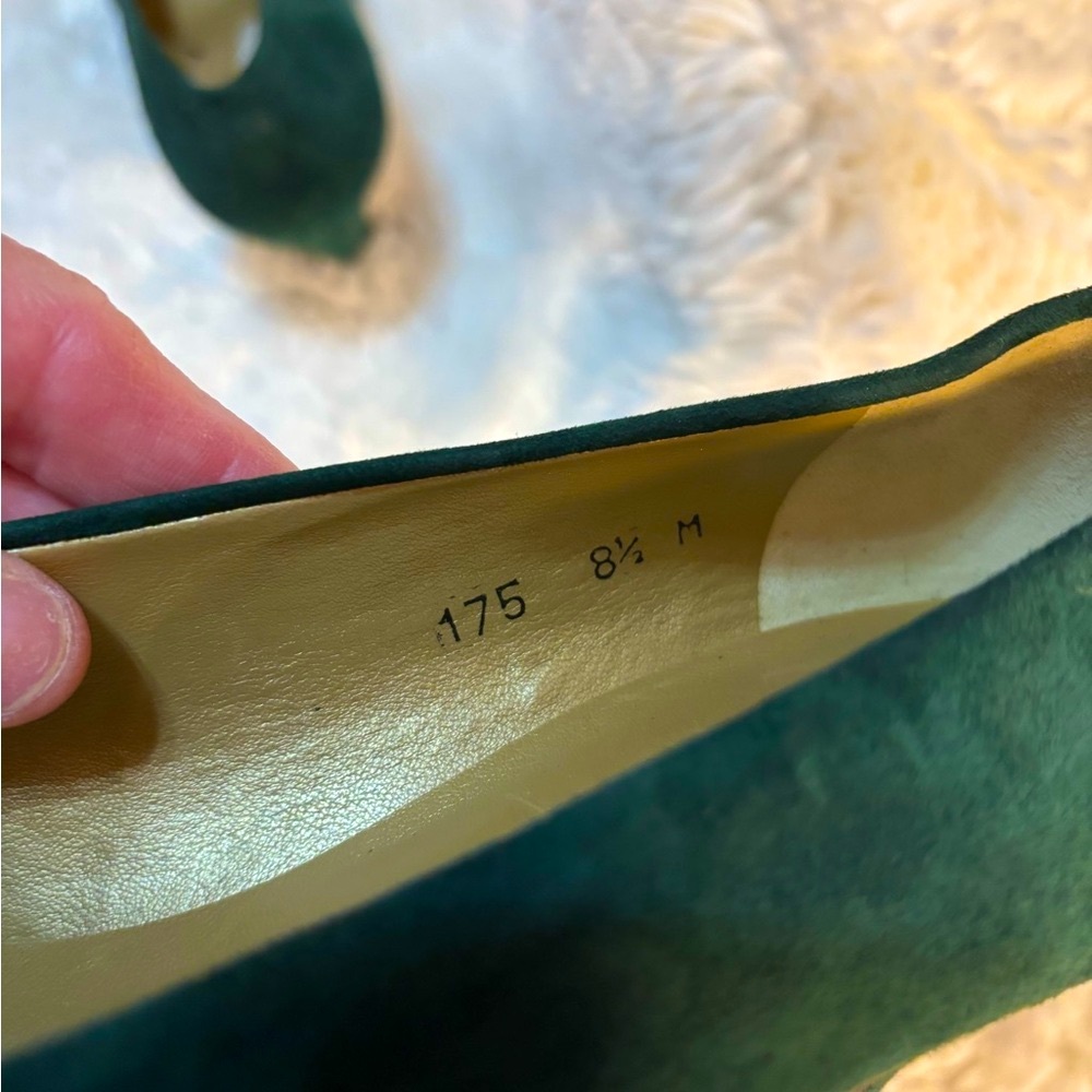 EVAN PICONE Emerald Green Suede 2” Heels Size 8.5 Made In Spain Dress Pumps - Picture 6 of 8